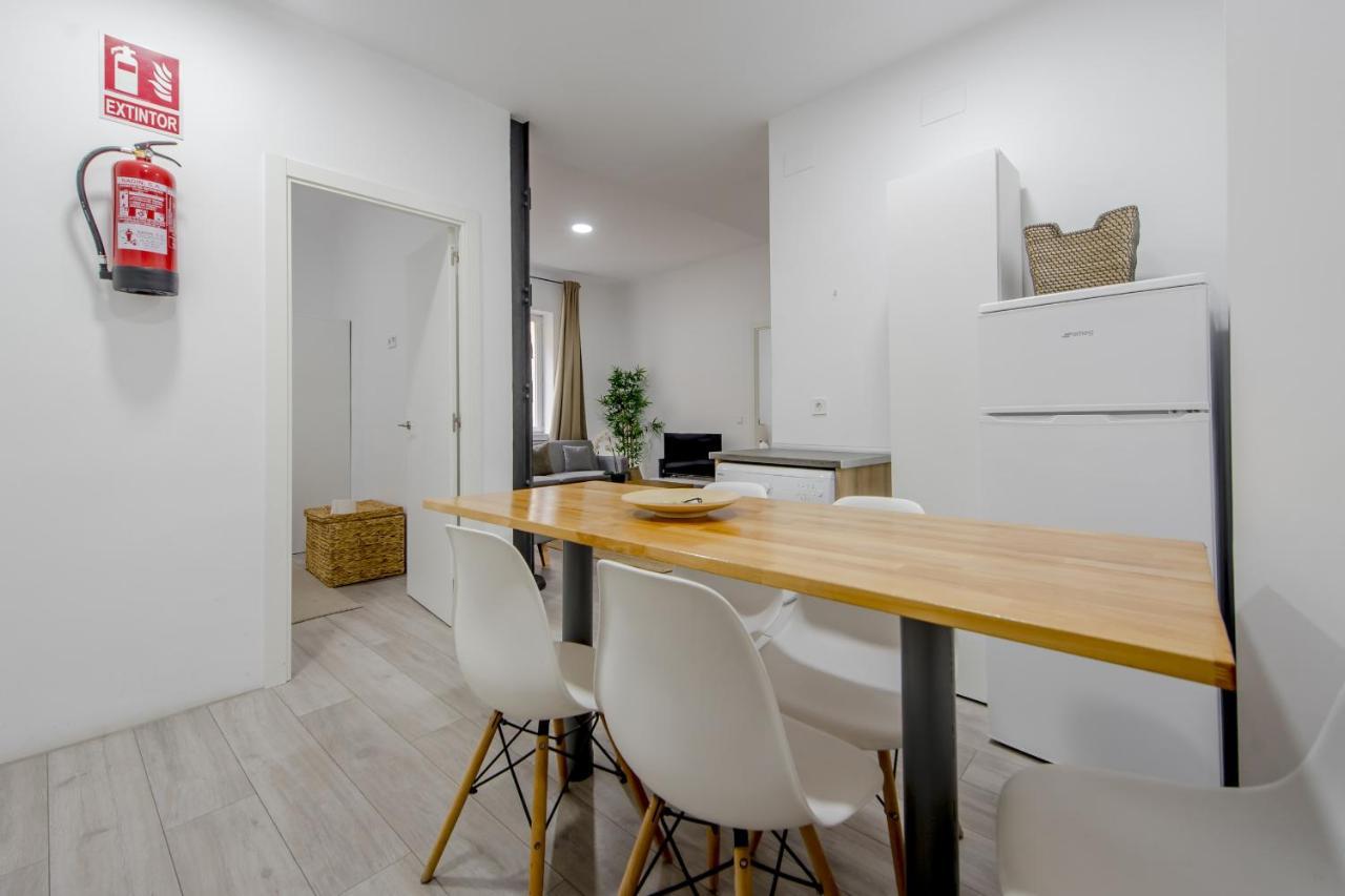 Cozy Apartamento En La Latina, El Centro De Madrid Lägenhet Exteriör bild